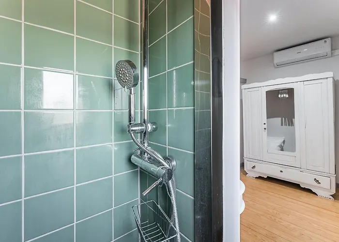 Guestready - Modern Comfort In Downtown דירה